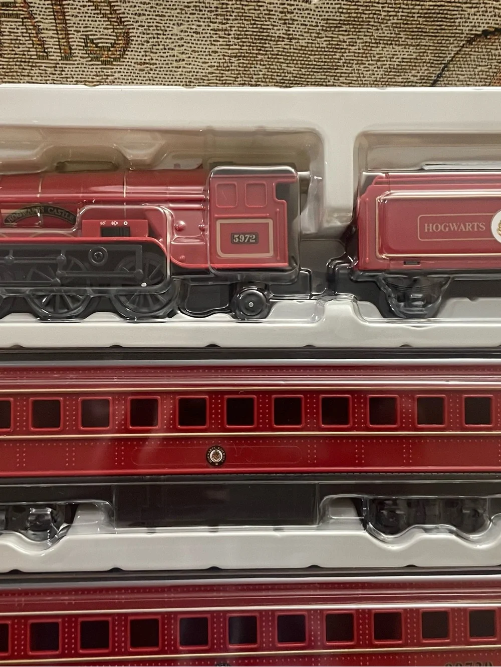 Harry Potter Hogwarts Express Train Set Lionel NEW